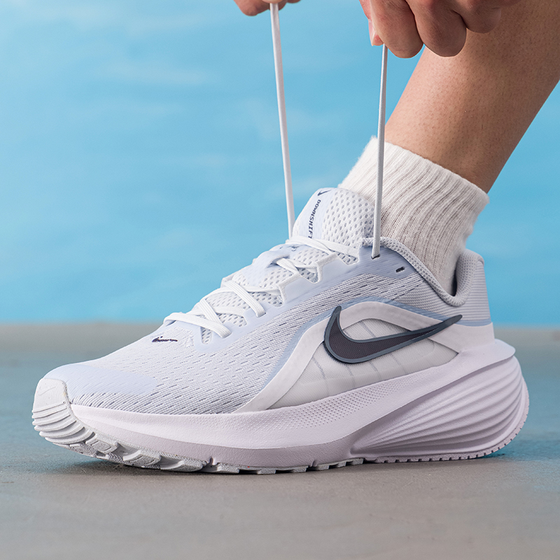 Nike Men's Shoes Original Ligh - Lightweight Road Running Shoes 评论和价格