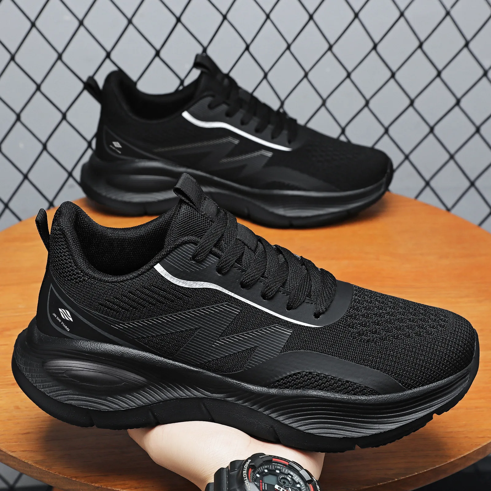 Men Mesh Running Sneakers Ligh - Shock Absorbing Gym Trainers 评论和价格